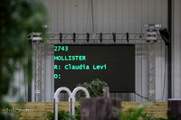 2743