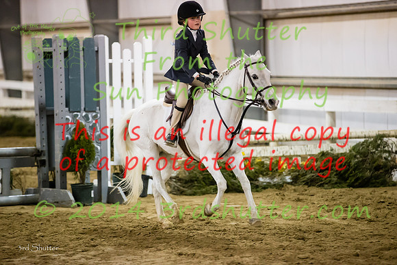 F43Q5885